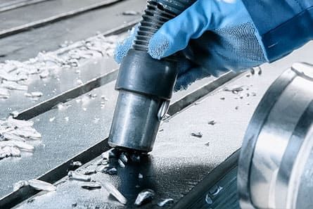 Kontrolle nach der Industriereinigung